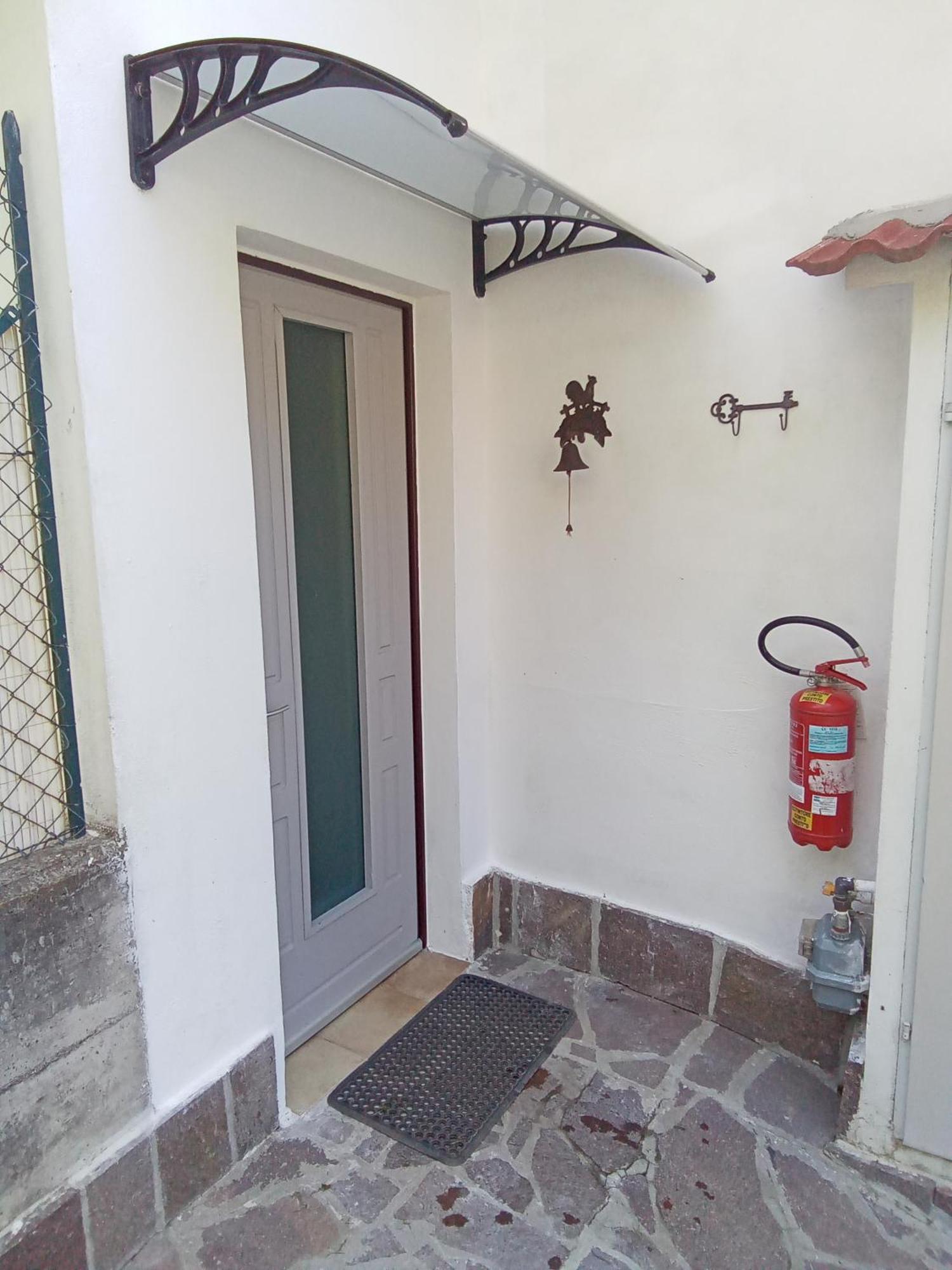 Ca Negra Ca Negra Suite Costa Volpino Exterior foto